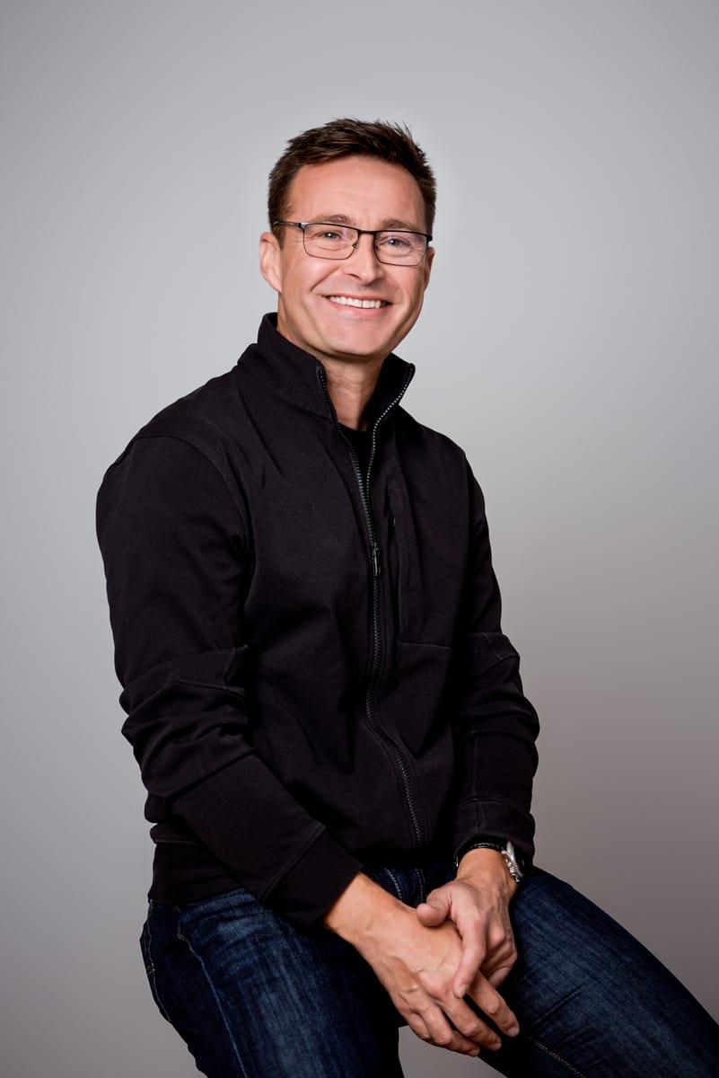 Dr Steve Ingham — studio portrait